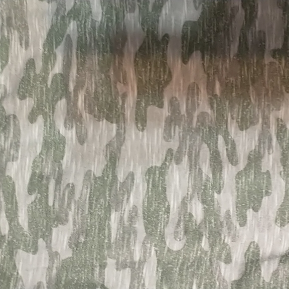 Bobbie Brooks Sz Medium Camo Tank Top - Picture 9 of 13